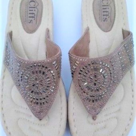 White Mountain Cliff Cienna Tan Embellished Sandals Flip Flops Sz 7.5 - Picture 1 of 7